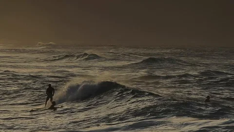 Sunset surfer1 库存影片 95504909