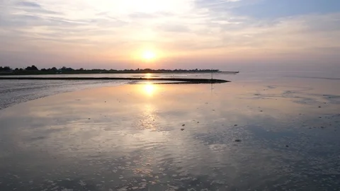 Sunset with swirl Stock-Footage 113330536