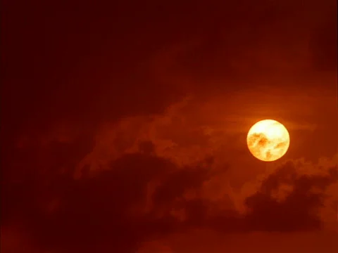 Sunset through Fiery Red Clouds 640x480 Video stock 530340
