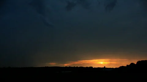 Sunset thunderstorm Video stock 830041