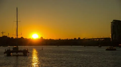 Sunset time Boating by the Sea Wall in Downtown Vancouver Video stock 12518680