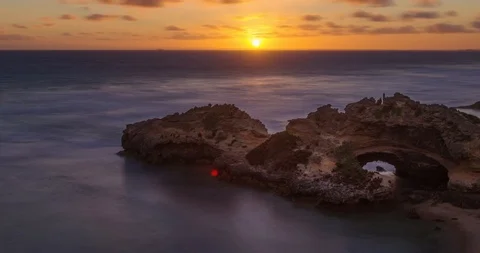 Sunset time lapse of Australia coast London Bridge viewpoint Stock Footage 87894323