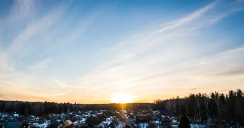 Sunset time lapse, evening sky, cirrus clouds during sunset, beautiful sky. Stock-Footage 106144058