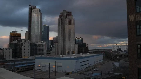 Sunset time-lapse at Hunters point, lic, ny Stock Footage 106456728