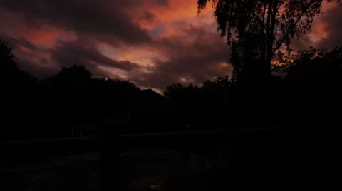 Sunset time lapse over big house 스톡 동영상 8838612