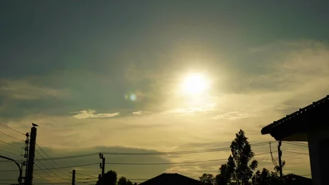 Sunset time lapse over residential area Bangkok Thailand. Vidéo 107698984