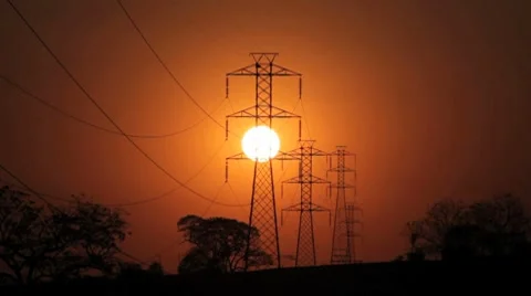 Sunset time lapse. Power Line. Large high-voltage transmission lines. Vídeo Stock 8655706