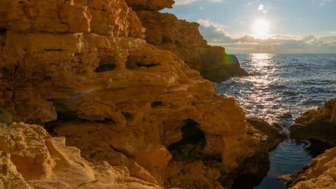 Sunset time lapse on the sea. Vidéo 121302183