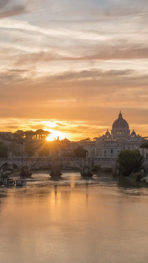 Sunset Time-lapse of Vatican city famous travel and religious tourism landmark. Video stock 245130070