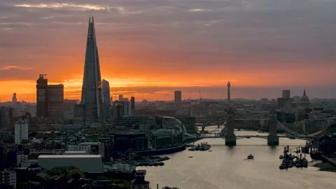 Sunset time lapse view of the 2022 skyline of London Video stock 193991322