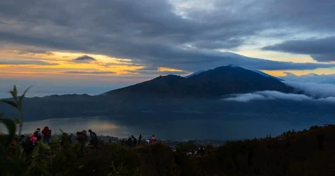 Sunset timelapse  on Batur volcano Video stock 95961084