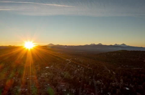 Sunset Timelapse Bend Oregon Cascades Mt. Bachelor Three Sisters 動画素材 169617234