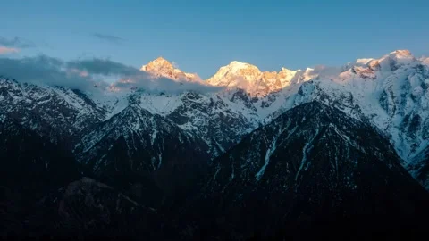 Sunset Timelapse of clouds over Indian Himalaya in Kalpa, Himachal Pradesh. Video stock 135310423