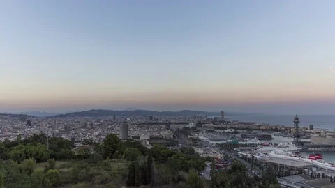 Sunset timelapse over cityscape of Barcelona, Spain 스톡 동영상 79350705