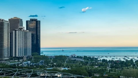 Sunset timelapse over Grant Park in Chicago with Skyscrapers and lake Stock Footage 96228370