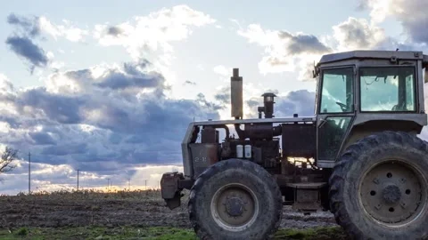 Sunset Tractor 스톡 동영상 220526910