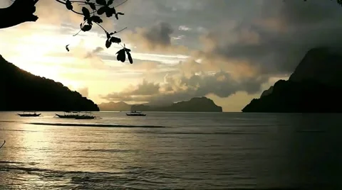 Sunset on a tropical island. Video stock 44220709