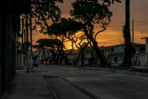 Sunset Urban Scene Middle Class District, Guayaquil, Ecuador Fotos de archivo
