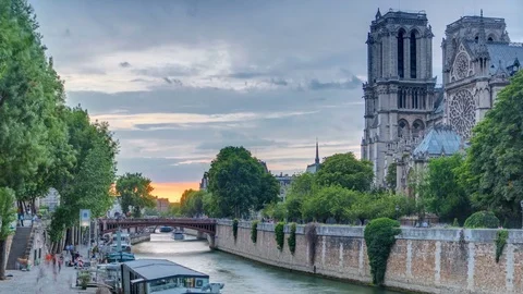 Sunset view of Cathedral Notre Dame de Paris timelapse in Paris, France. Stock Footage 80594326