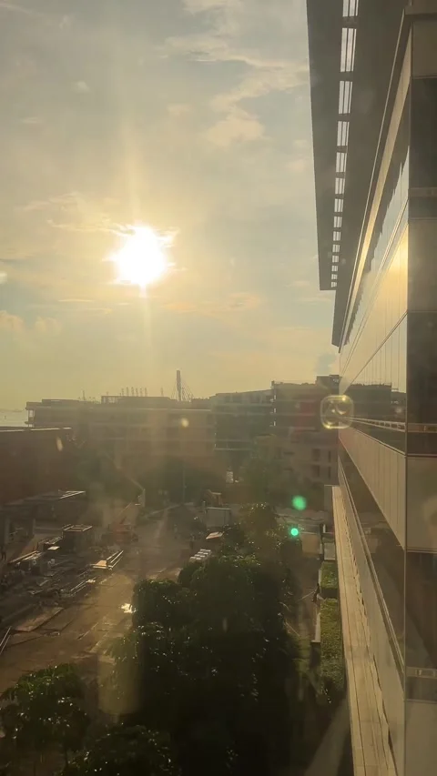 Sunset view inside elevator City Singapore Stockbeeldmateriaal 332633644
