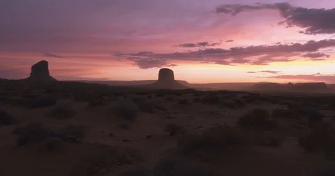 Sunset View of Monument Valley Buttes in Utah / Arizona Stock Footage 118170894