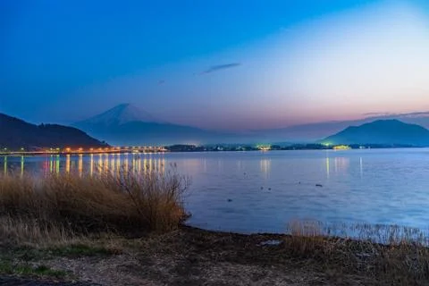 Sunset View of Mount Fuji with cloud at kawaguchiko Japan Foto stock
