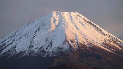 Sunset view of Mount Fuji from lake Shoji, Yamanashi, Japan Stock Footage 325833762