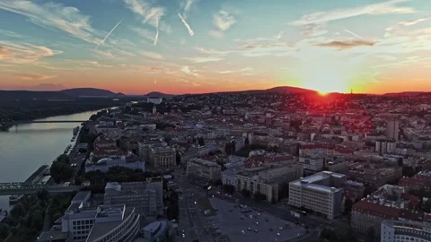 Sunset view over Bratislava with river and buildings in the foreground Stock-Footage 337877306
