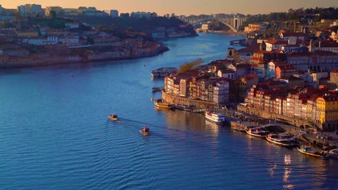 Sunset View Over Oporto And The D. Luís Bridge in Portugal 스톡 동영상 92767222