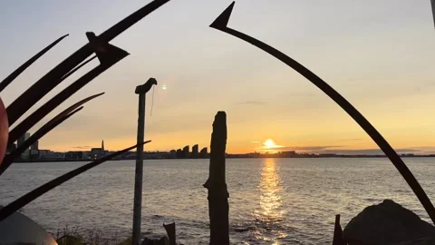 Sunset view on the Reykjavik skyline 動画素材 257435587