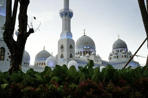 Sunset view of the Sheikh Zayed Grand Mosque in Surakarta, Central Java, In.. Stock Photos