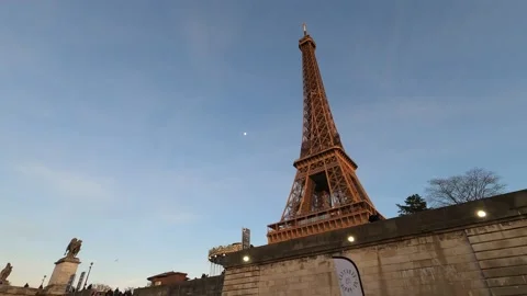 Sunset View of Tower Tour Eiffel In Paris, France Video stock 238630489