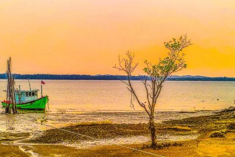 Sunset view while looking at the boat mooring Foto stock