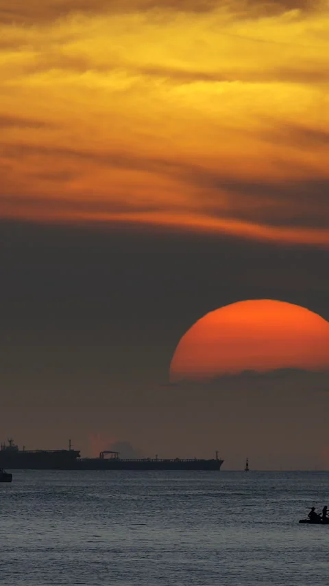 Sunset in Waikiki Beach Stock Footage 293154538