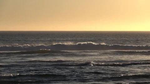 Sunset waves Video stock 89931993