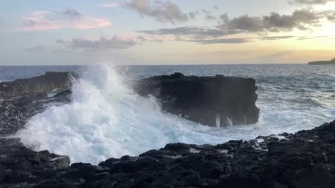 Sunset Waves Strike the Shore of American Samoa Vídeo Stock 321360546