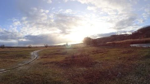 Sunset. Winter evening by the river Foto stock