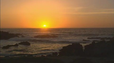 SunSettingOverPacificOcean Stock Footage 400839