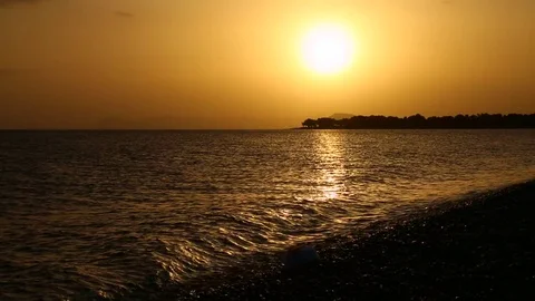 Sunshine by the seashore Video stock 81165593