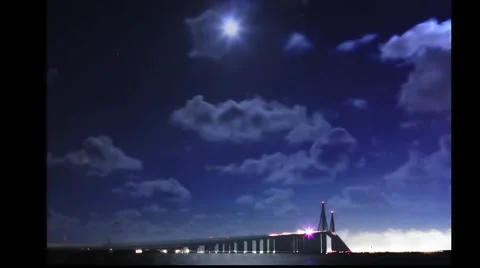 SUNSHINE SKYWAY BRIDGE Stock Footage 953181