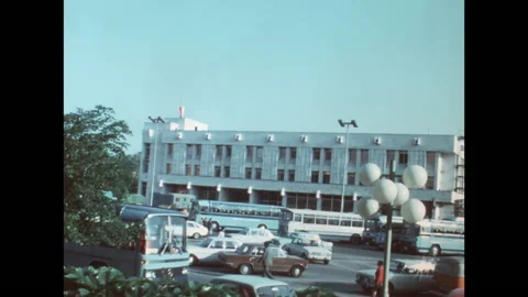SUPER 8 - BULGARIA - post office and official building - plovdiv - 1977 Vídeos de archivo 170500892