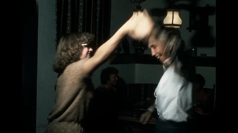 SUPER 8 - WEST GERMANY - 2 woman dancing rock n roll- 1979 Vídeos de archivo 119726938