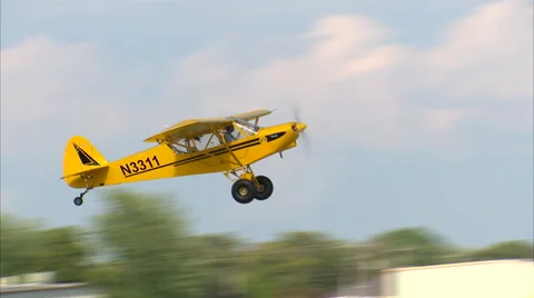 Super Cub Take Off Vídeo Stock 67833581