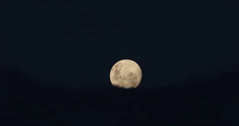 Super Full Moon shot in 4k Stock Footage 152726246