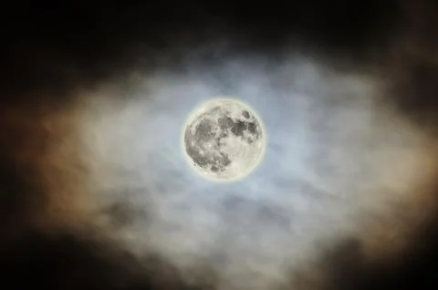 Super Moon 2016, bright, cloudy colored sky, close up Stock Photos