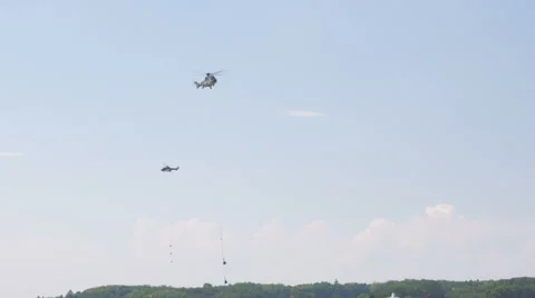 Super puma helicopter in sky Vidéo 41709661
