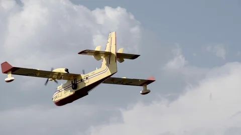 Super scooper slow motion close-up flyover Video stock 79862086