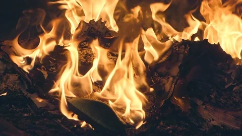 Super slow motion fire flame close up Video stock 109353742