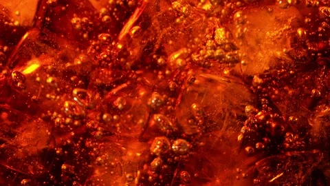 Super slow motion of pouring cola drink with ice cubes inside Vídeo Stock 127343754
