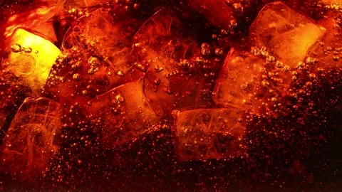 Super slow motion of pouring cola drink with ice cubes inside Vídeo Stock 127344023